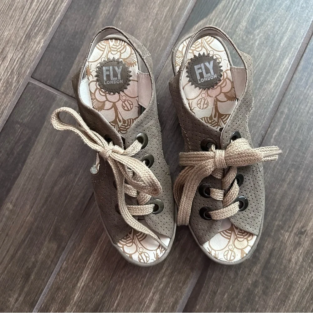 FLY London Luna Perforated Suede Lace-Up Wedge Sandals Sz 8/8.5